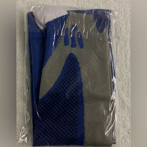 NWOT: WOMEN NURSE YARD COMPRESSION SOCKS L/XL